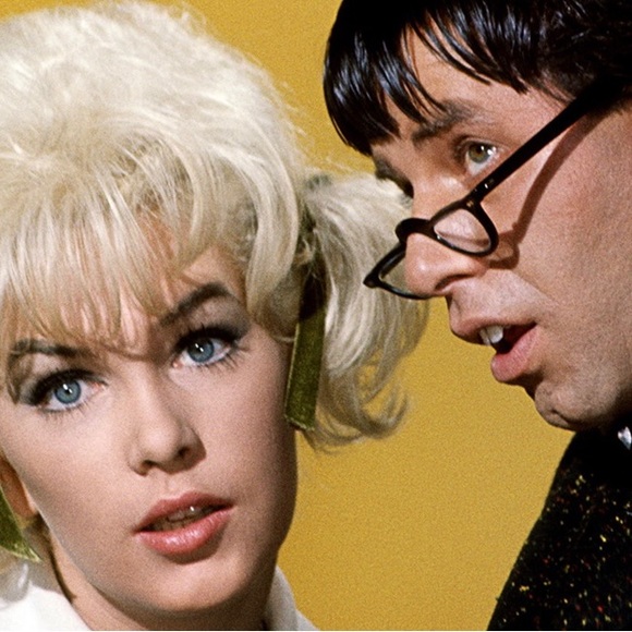 Meet your Posher, Joy - Picture 2 of 4